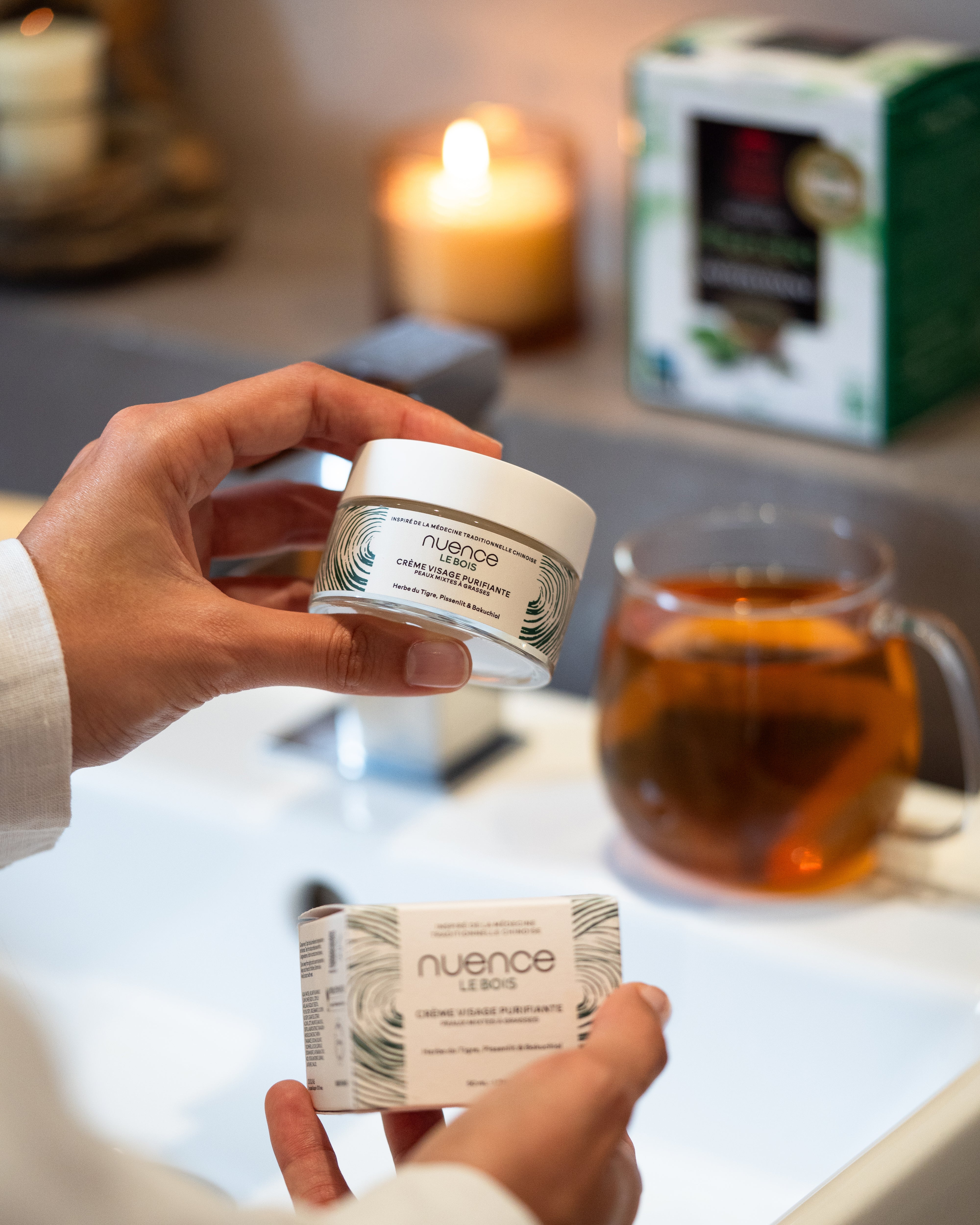crème visage purifiante routine matin accompagné du thé vert antioxydant